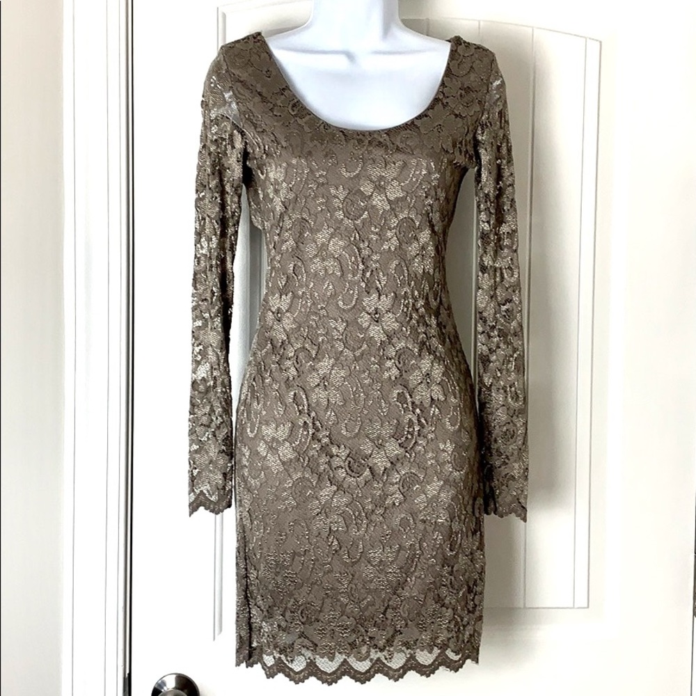 Arden B lace overlay backless long sleeve dress